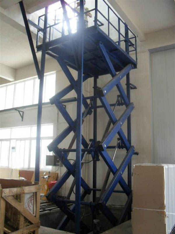 货物升降平台双柱立体停车选择大厂家省事省心