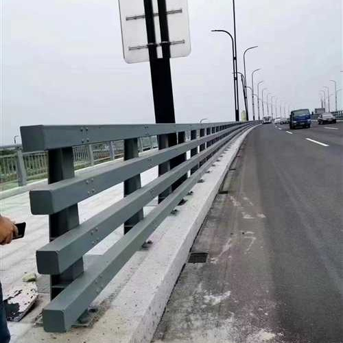  护栏可定制