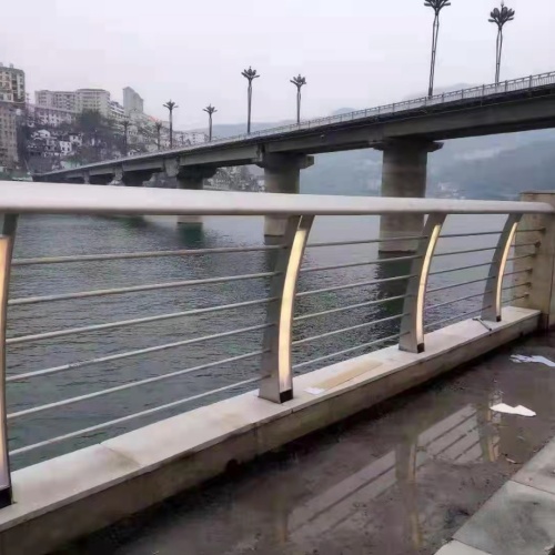 ：不锈钢立柱厂家供应商