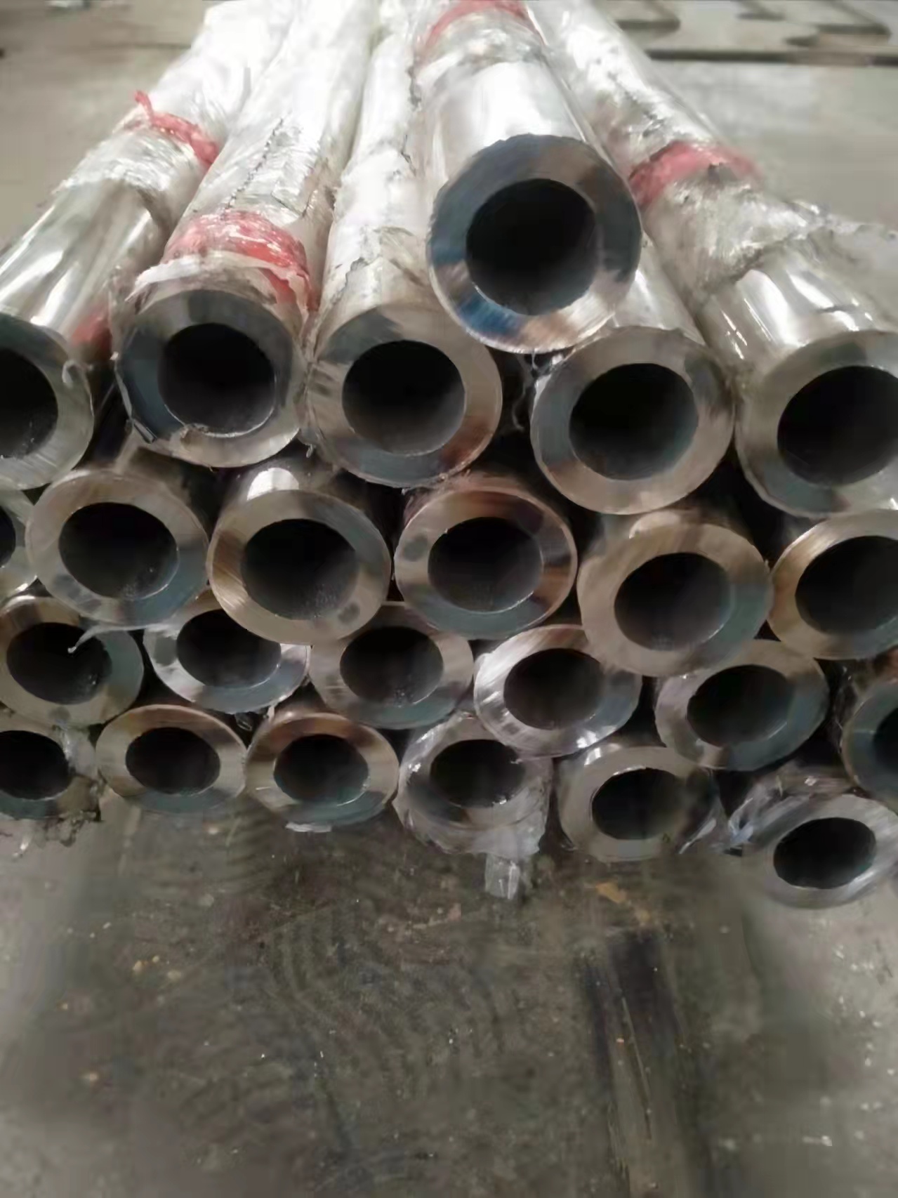不锈钢复合管钢丝绳护栏栏杆厂家货源