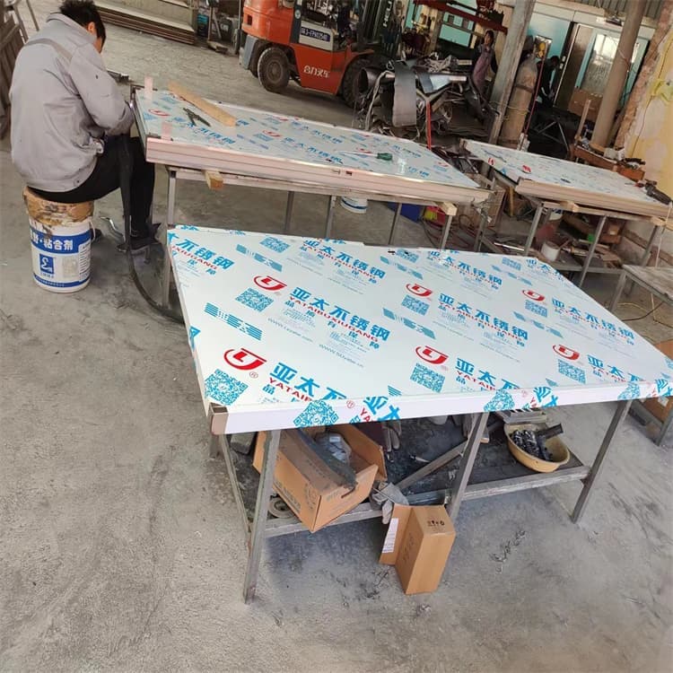 不锈钢面板铅门今日价格行情
