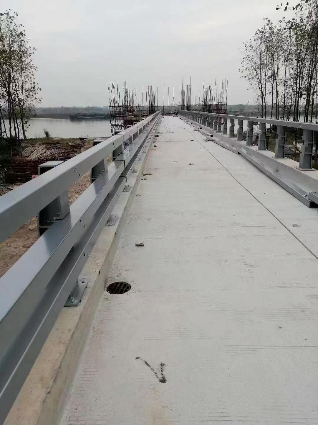 护栏铝合金护栏厂家市场行情