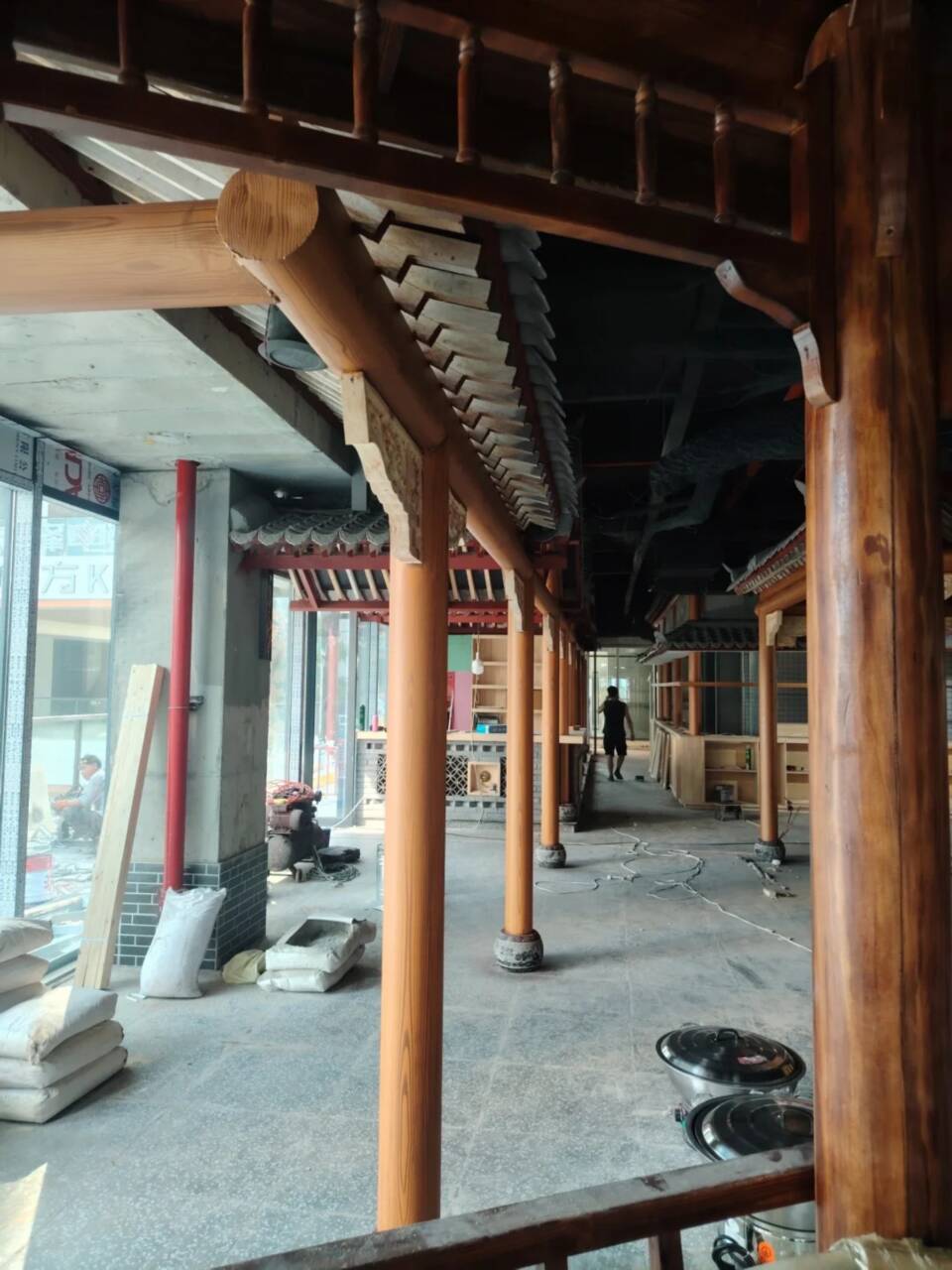 仿木纹漆，钢结构木纹漆，铝合金木纹漆施工价格