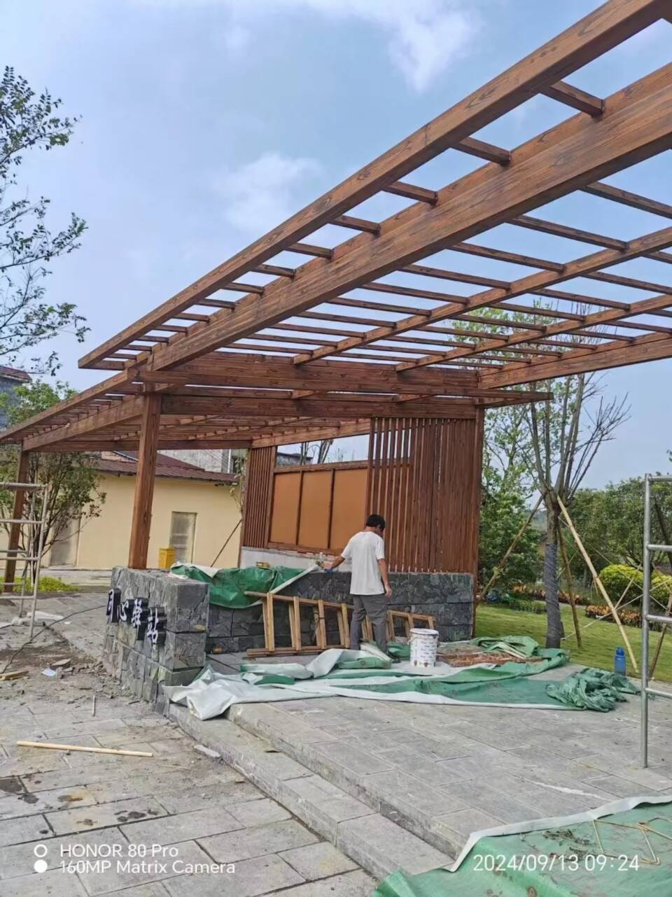 园林建筑木纹漆，内外墙木纹漆，艺术涂料厂家施工