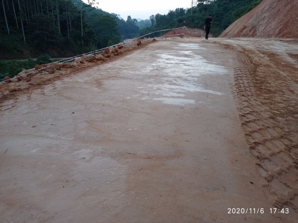 土壤固化污泥处理龙州临时道路重载道路大图